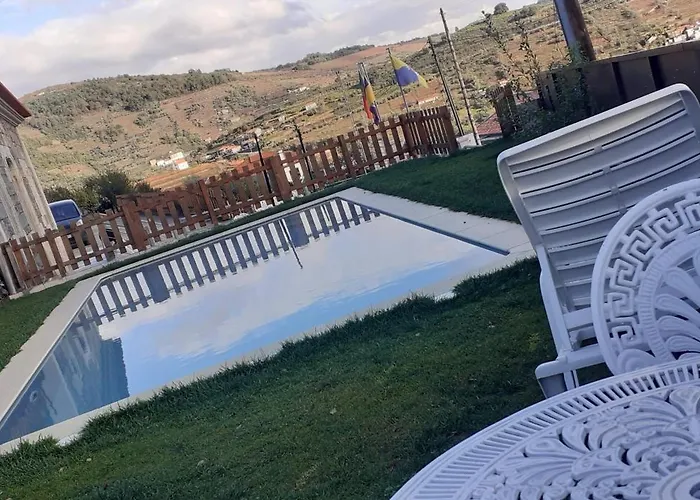 Quinta Da Bandeira - Casa De Ferias No Douro * Martir